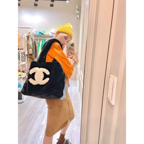 Replica Designer Chanel Women Fashion Plush Tote Bag Large-Capacity Bag