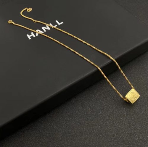 Replica Designer Chanel Women Fashion Three-Sided Three-Dimensional Lettering Necklace