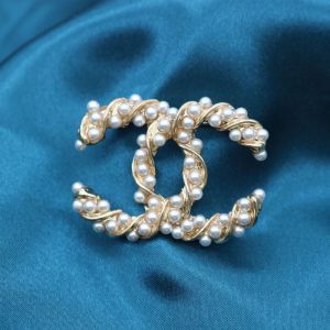 Replica Designer Chanel Women Shell Pearl Double C Brooch