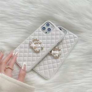 Replica Designer Chanel Women White Leather Lattice Apple Mobile Phone Case