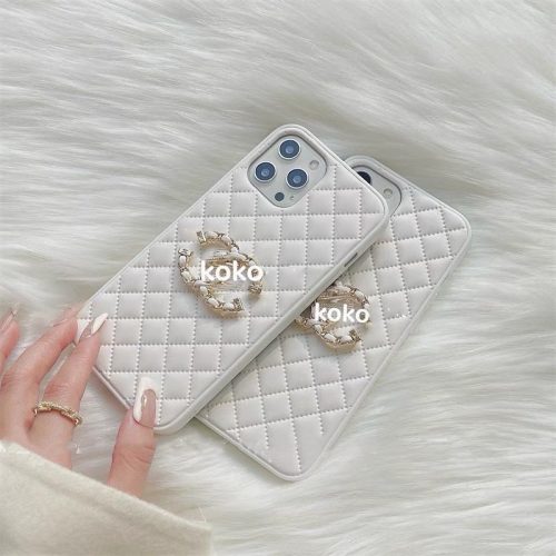 Replica Designer Chanel Women White Leather Lattice Apple Mobile Phone Case