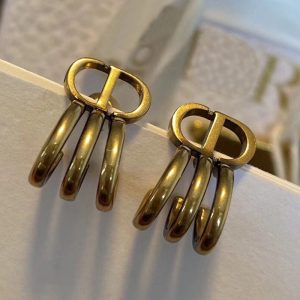 Replica Designer Dior Creative Metal Letter Claw Stud Earrings