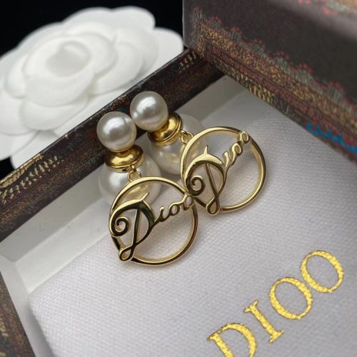 Replica Designer Dior Fashion Letter Imitation Pearl Stud Earrings