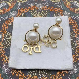 Replica Designer Dior Fashion Rhinestone Metal Letter Imitation Pearl Stud Earrings