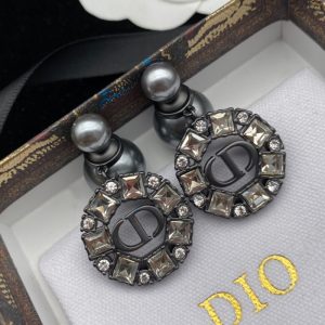 Replica Designer Dior Simple Black Imitation Pearl Letter Stud Earrings