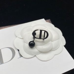 Replica Designer Dior Simple Black Letter Single Stud Earrings