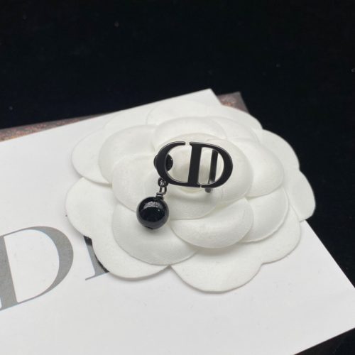 Replica Designer Dior Simple Black Letter Single Stud Earrings