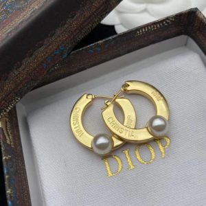 Replica Designer Dior Simple Metal Imitation Pearl Earrings