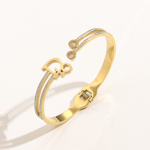 Replica Designer Dior Simple Metal Letter Bracelet