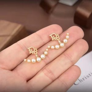 Replica Designer Dior Vintage Imitation Pearl Letter Stud Earrings