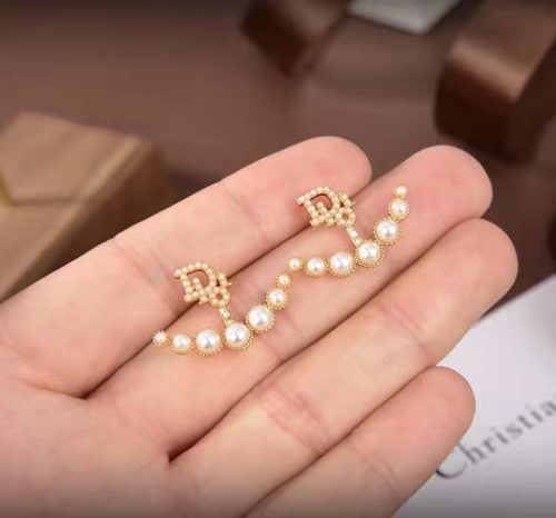 Replica Designer Dior Vintage Imitation Pearl Letter Stud Earrings