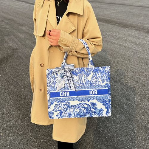 Replica Designer Dior Women Large Capacity Contrast Color Shoulder Tote Bag