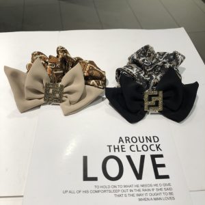 Replica Designer FENDI Women Double F Letter Diamond Bow Temperament Hair Accessories
