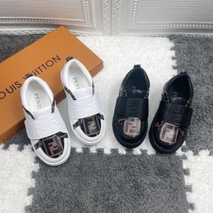 Replica Designer Fendi Contrast Color Flat Shoes