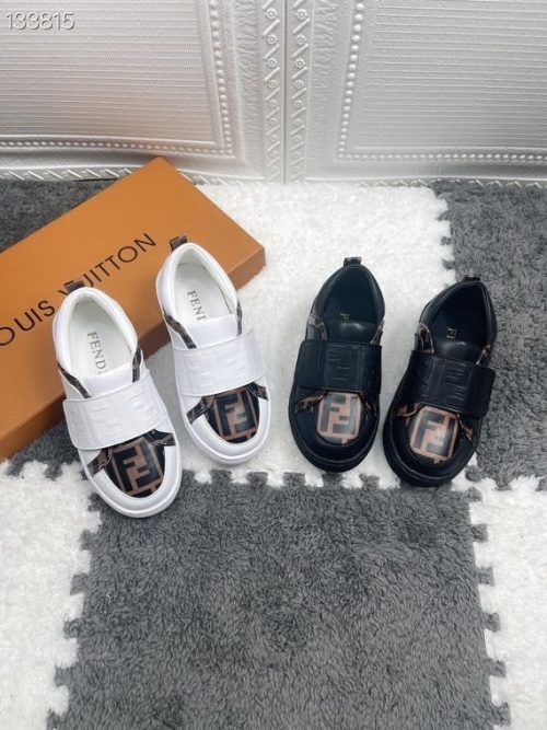 Replica Designer Fendi Contrast Color Flat Shoes