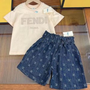 Replica Designer Fendi Kids Short Sleeves T-Shirt And Shorts Two-Piece Set