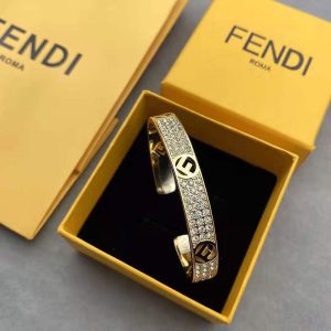 Replica Designer Fendi Letter Bracelet