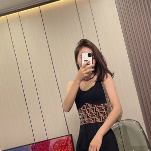 Replica Designer Fendi Women Round Neck Color-Blocking Knitted Vest