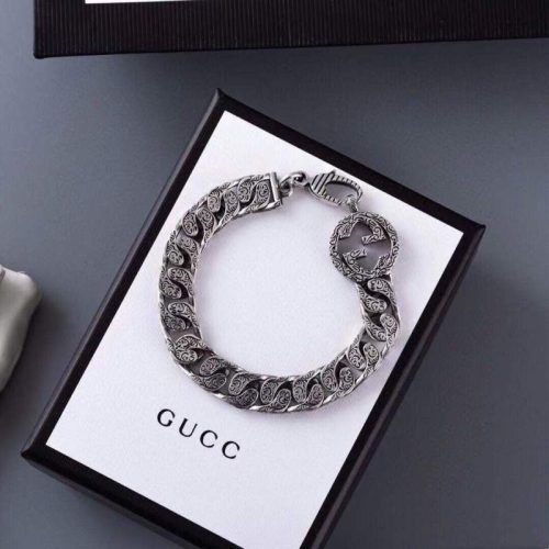 Replica Designer GUCCI Double G Carved Rattan Pattern Retro Letter Bracele