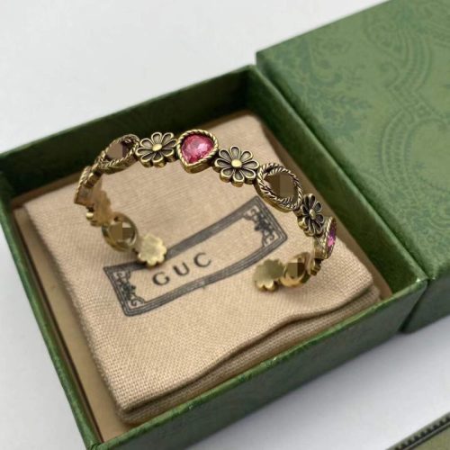 Replica Designer Gucci Daisy Rose Pink Crystal Diamond Opening Bracelet