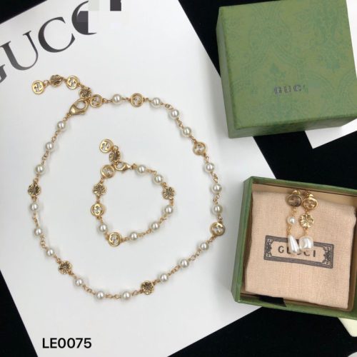 Replica Designer Gucci Double G Carved Hollow Retro Earrings Bracelet Necklace