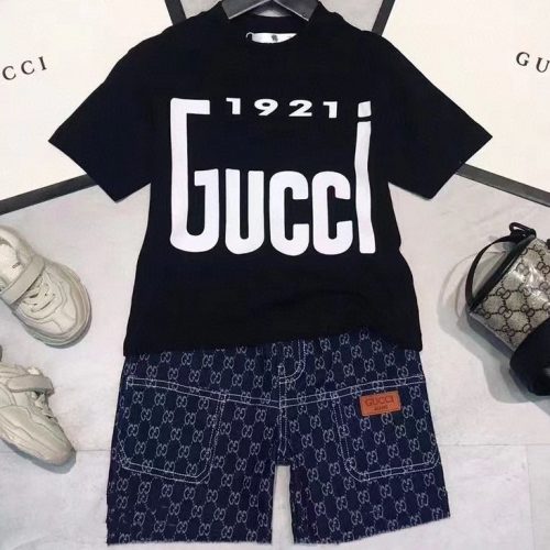 Replica Designer Gucci Kids Girls Boys Letter Print Short Sleeve T-Shirt And Shorts 2pcs Set