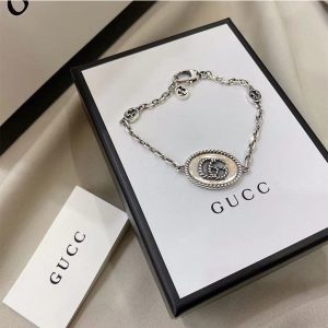 Replica Designer Gucci Retro Old-Fashioned Ring Twist Interlocking Bracelet
