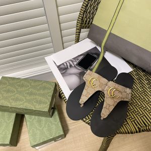 Replica Designer Gucci Women Metal Buckle Flat-Bottomed Sandals