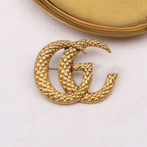 Replica Designer Gucci Women Retro Letter Double G Corsage Collar Pin Temperament Brooch