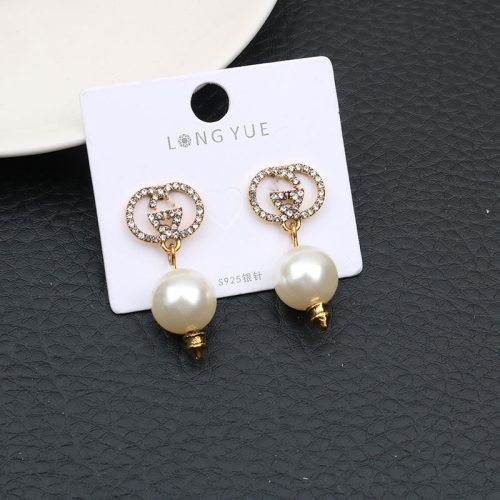 Replica Designer Gucci Women Retro Pearl Bronze Tassel Back Hanging Earrings