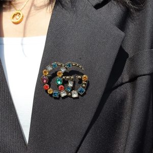 Replica Designer Gucci Women Temperament Corsage Color Diamond Inlaid Zircon Brooch