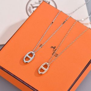 Replica Designer Hermes Women Personality Hip-Hop Titanium Steel Letters Chain Necklaces