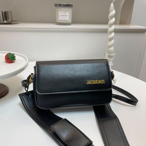 Replica Designer Jacquemus Trendy Solid Wide Strap Crossbody Bag