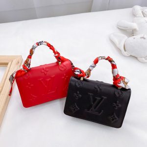 Replica Designer LV Children Pearl Chain Shell Bag