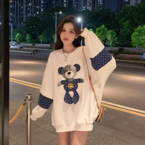 Replica Designer Louis Vuitton Contrast Bear Print Crewneck Sweatshirt