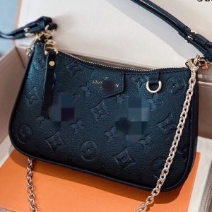 Replica Designer Louis Vuitton Fashion Black Letter Flower Printing Messenger Bag