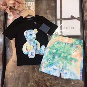 Replica Designer Louis Vuitton Fashion Kids Cartoon Bear Print Short Sleeve And Shorts Two Piece Set