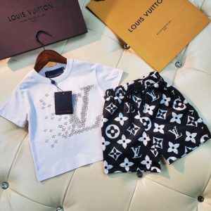 Replica Designer Louis Vuitton Fashion Kids Letter Print Short Sleeve T-Shirt And Shorts Two Piece Set