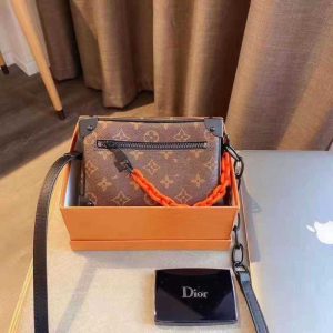 Replica Designer Louis Vuitton Fashion Letter Print Chain Large Capacity Shoulder Bag