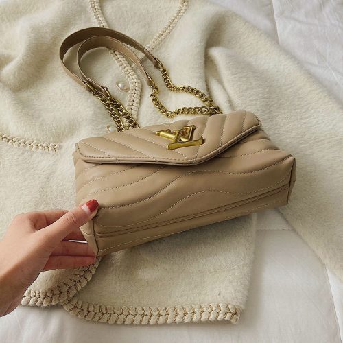 Replica Designer Louis Vuitton Fashion Solid Color Metal Alphabet Shoulder Bag