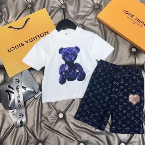 Replica Designer Louis Vuitton Kids Fashion Bear Print Letter Short-Sleeved Five-Point Pants Two-Piece Set