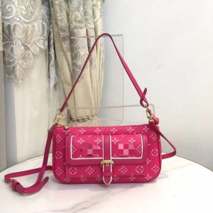 Replica Designer Louis Vuitton MAXI MULTI POCHETTE ACCESSOIRES BAG