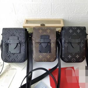 Replica Designer Louis Vuitton Simple Solid Color Buckle Square Shoulder Bag