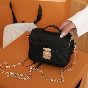 Replica Designer Louis Vuitton Simple Solid Color Embossed Metal Chain Shoulder Bag