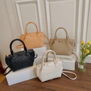 Replica Designer Louis Vuitton Simple Solid Color Embossed Shoulder Bag