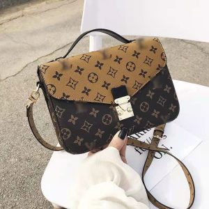 Replica Designer Louis Vuitton Vintage Letter Print Flap Shoulder Bag