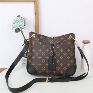 Replica Designer Louis Vuitton Vintage-Print Large-Capacity One-Shoulder Bucket Bag