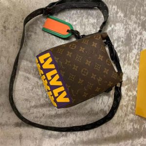 Replica Designer Louis Vuitton Vintage-Print Large-Capacity Shoulder Bag