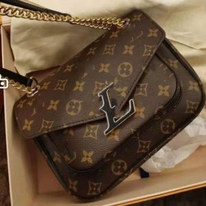 Replica Designer Louis Vuitton Women Simple One Shoulder Chain Fashion Old Flower Cross Bag