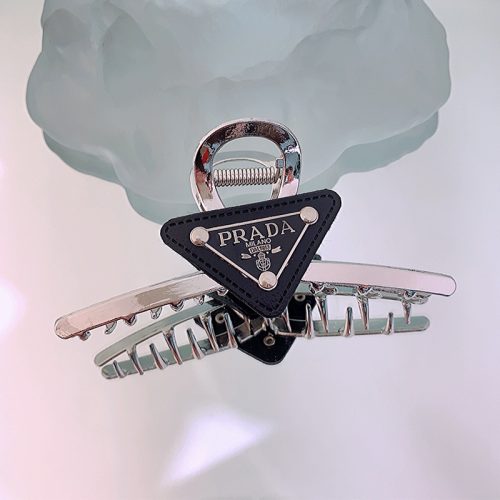 Replica Designer Prada Creative Design Shark Temperament Hair Clip